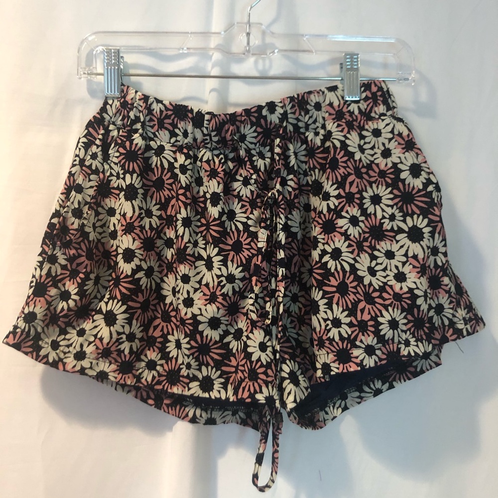 Wishlist Daisy Shorts
